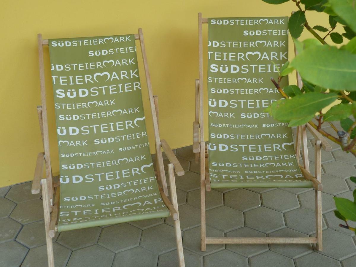Weingut- Gaestezimmer Marko Leutschach Exteriör bild