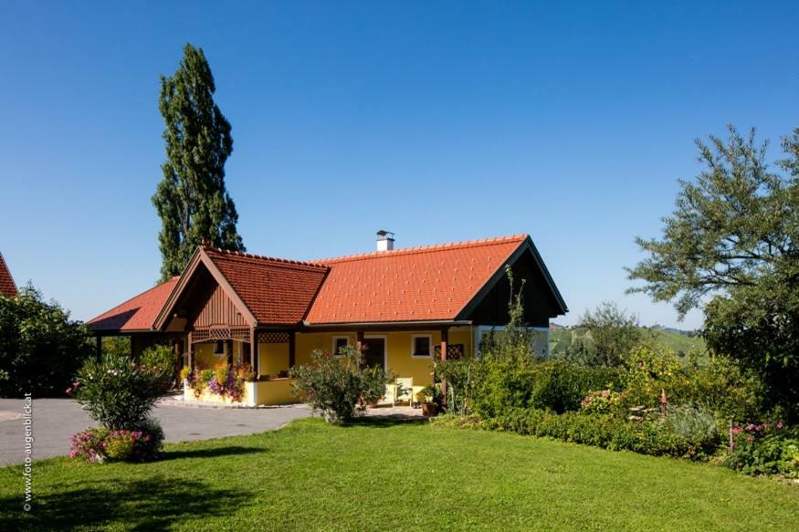 Weingut- Gaestezimmer Marko Leutschach Exteriör bild